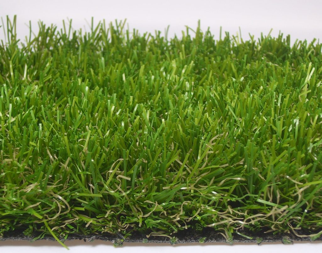 Lawn Saver – Artificial vs Natural Turf