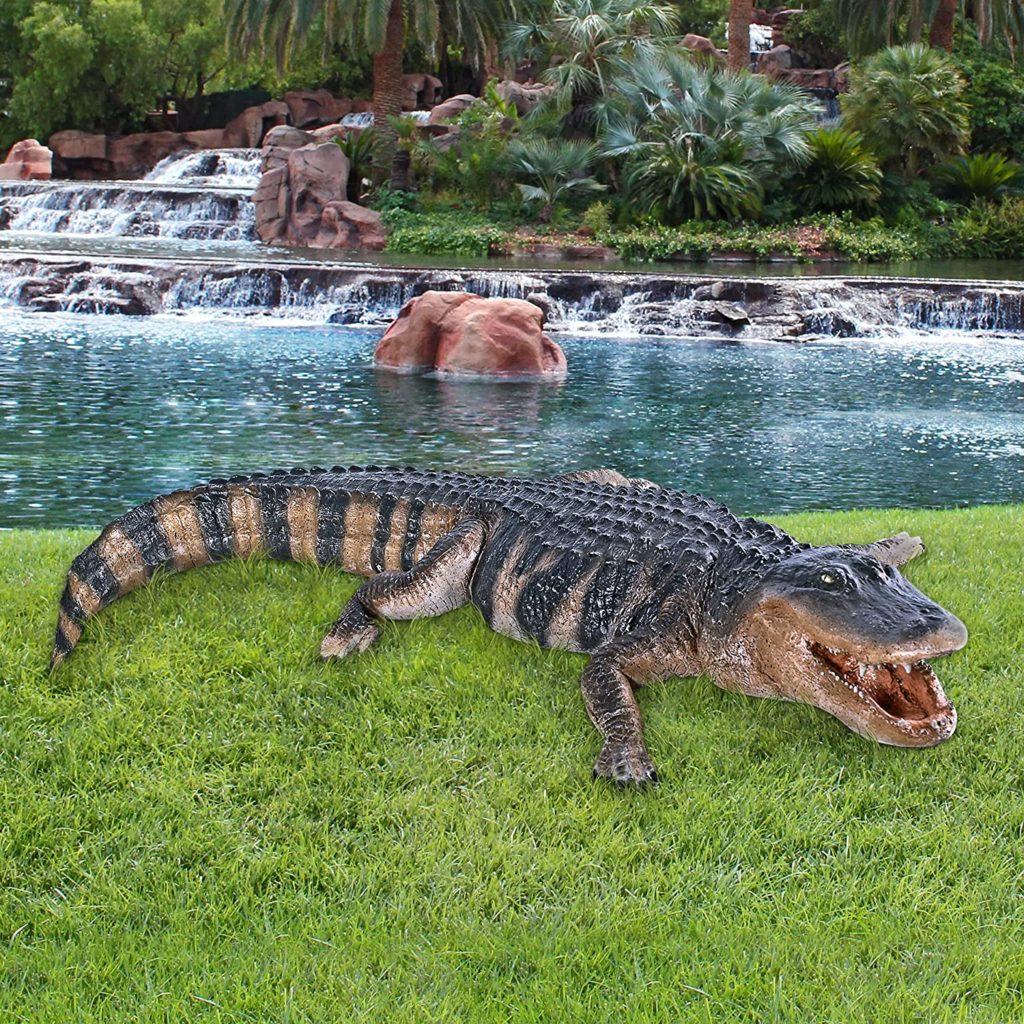 Alligator Statue