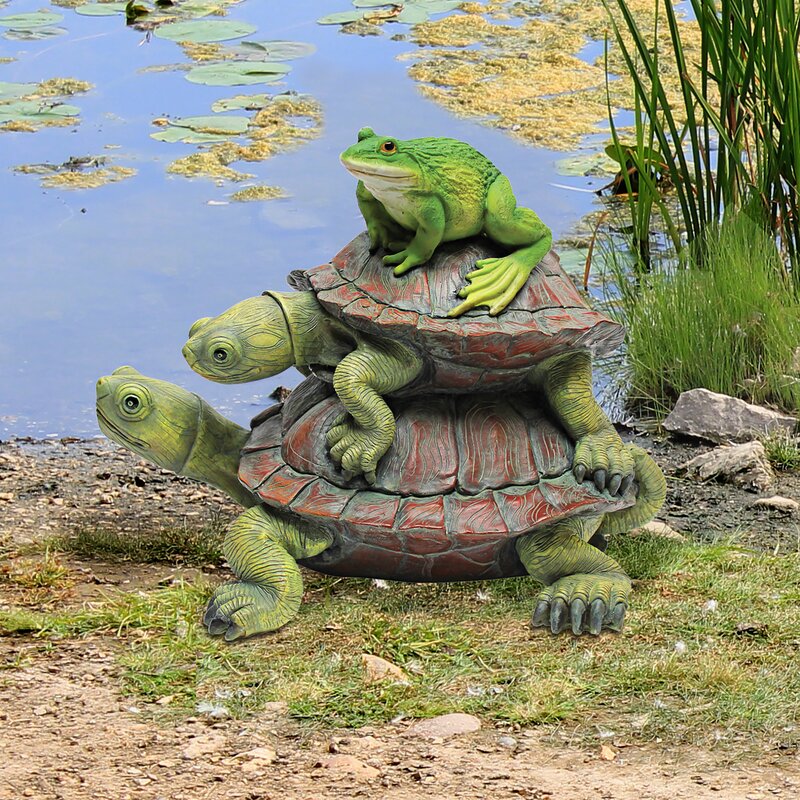 Iguana Statue